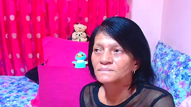 sluttyroxy - SLUTTYROXY's free webcam - UK Sex Cams