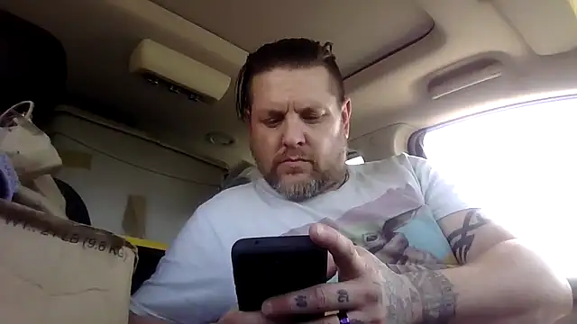 buddy_cuck (Ask my age) - say ur wife or daughta's name wen I cum