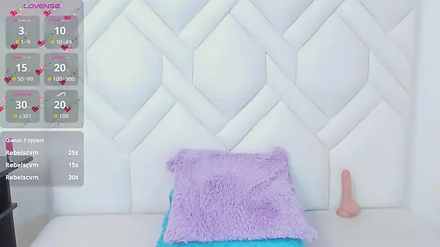 analia18_ (F teen) - show pussy + fingers