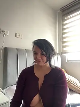 nova_gabriela (Ask my age) - Slowly undress just for you