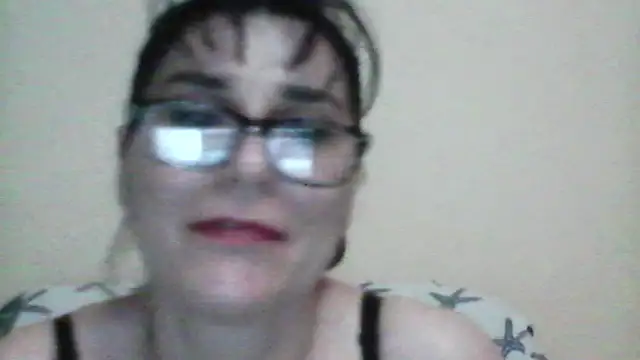 hotmonica (F milf) - Kiss <3