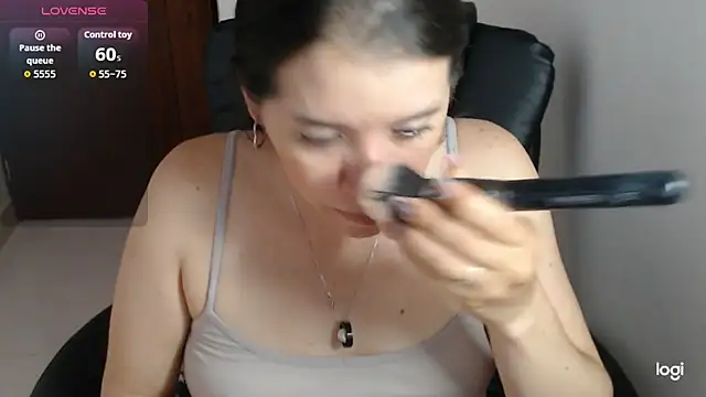 spicey_latina (F young) - control of lush