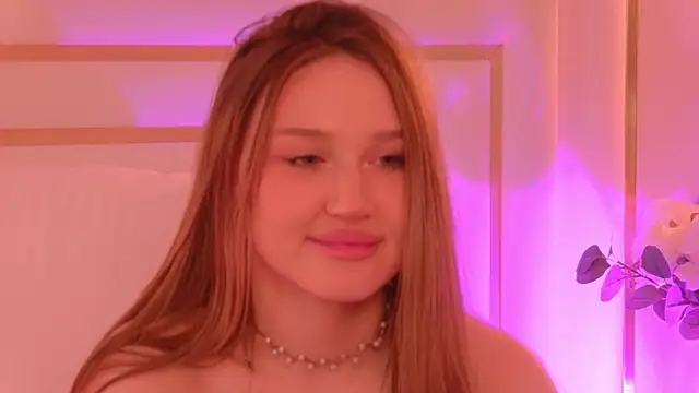 nancysmitts (F young) - oil on my ass and spank me hard