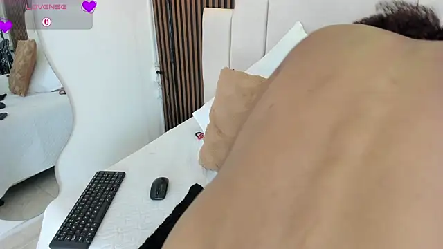 catiusca_reyes_03 - Catiusca_reyes_03's free webcam - UK Sex Cams