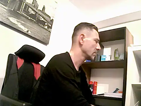 mastercharisma35 (Ask my age) - like tip + 150 tokens 4 minute private