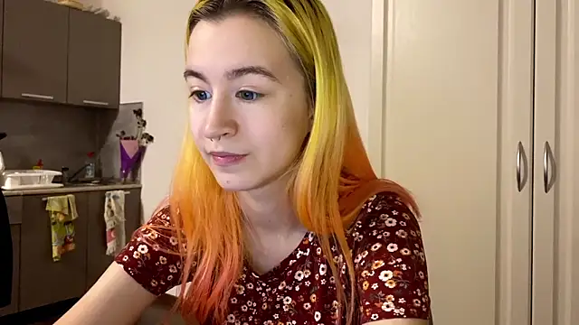 emilyhein (F young) - suck my finger a bit