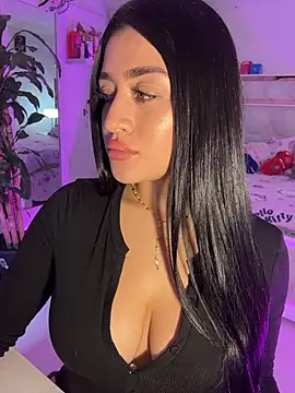 lucianaroy - Lucianaroy's free webcam - UK Sex Cams