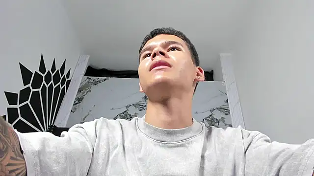 dylanroyce_ - DylanRoyce_'s free webcam - UK Sex Cams