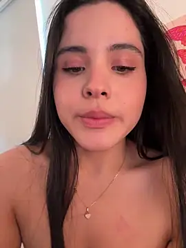 Webcam Model (IvyValentine)  is live.Free join now!