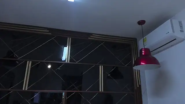 Hanny Thompson (HannyThompson)