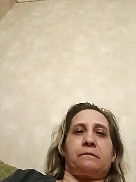 KatieLove133 live sex cam