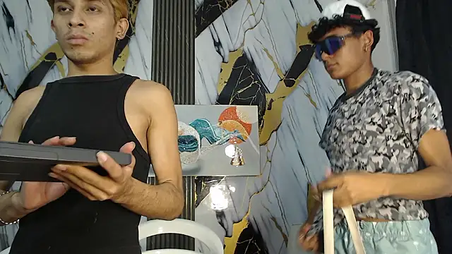 avenger_guys1 - AVENGER_GUYS1's free webcam - UK Sex Cams