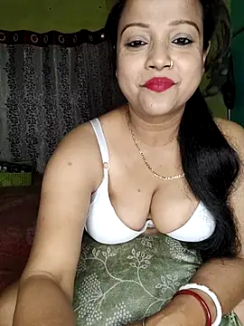 Webcam Model (hornypiu697)  is live.Free join now!