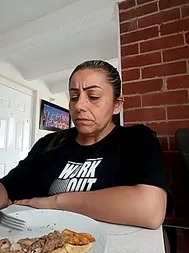 Webcam Model (maynor_1998)  is live.Free join now!