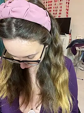 dienkagreen (F young) - a large set of contact lenses