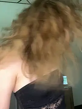 hii_adel - Hii_Adel's free webcam - UK Sex Cams