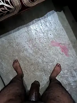 bull_for_cuckold (M young) - Cum in public