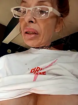 frozenwaffle (F mature) - Squirt out ct2min &vd perfil