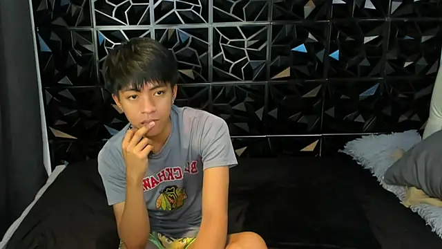 davincihugecock live sex cam