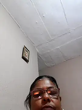 mileesha - Mileesha's free webcam - UK Sex Cams