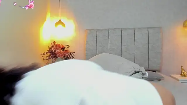 zara_milf - Zara_milf's free webcam - UK Sex Cams