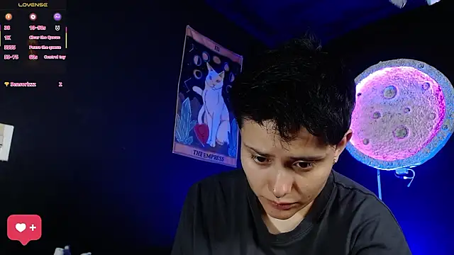 girl_intense444 (F young) - suck dildo + saliva 💦🔥🍆