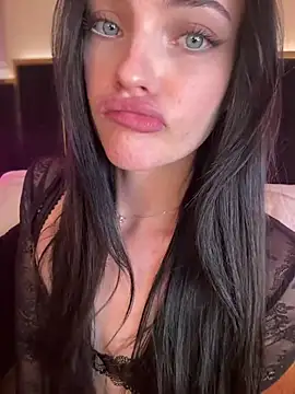 karissachantelle (F young) - Shove Ur Perfect Cock Down My Throat