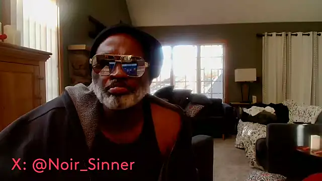 sinnernoir (M mature) - shower/ wet naked ass