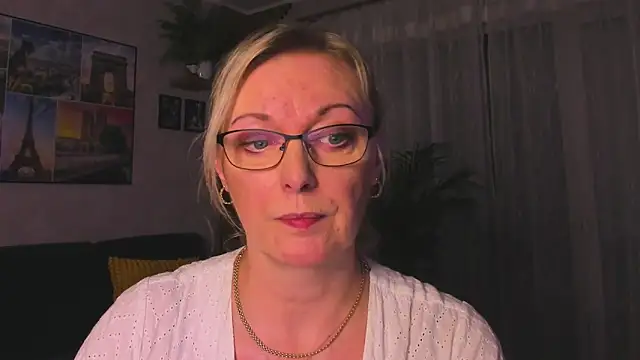 vanessa_chat (F mature) - ....