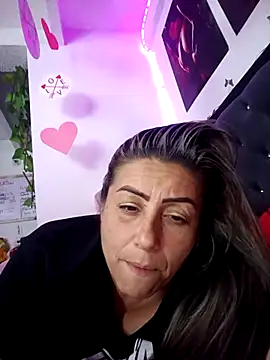 Webcam Model (maynor_1998)  is live.Free join now!