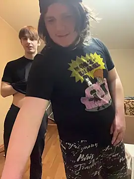 desiredude9 live cam