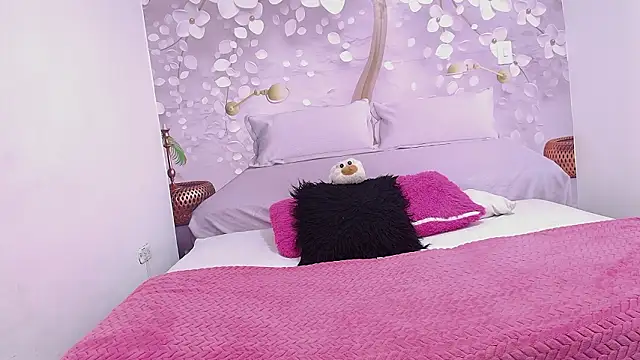 aixa_06 - Aixa_06's free webcam - UK Sex Cams