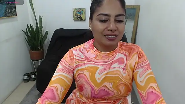 luna_fyre - Luna_Fyre's free webcam - UK Sex Cams