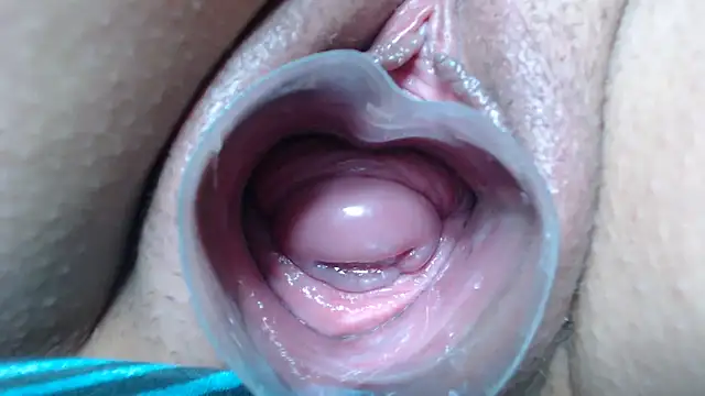 princess_pussy01 (F young) - stick in the cervix