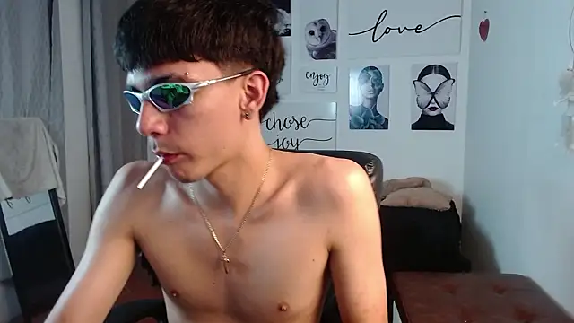 amethystshadow17 - AmethystShadow17's free webcam - UK Sex Cams