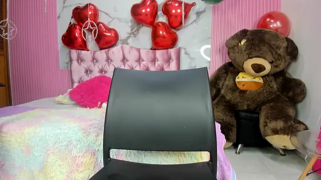 mindy_19 - Mindy_19's free webcam - UK Sex Cams