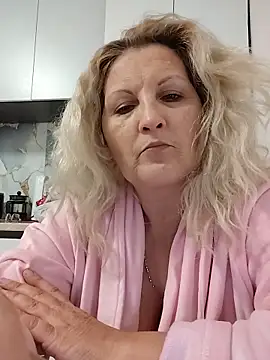 Divineblond live sex cam