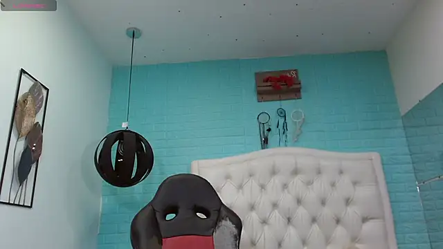 draxblade09 (M twink) - Show oil on my chest