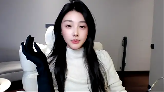 MedeLineayr's live cam