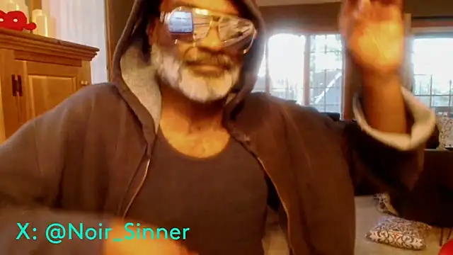 sinnernoir (M mature) - shower/ wet naked ass