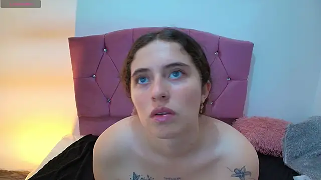 cherry_boomxx (F teen) - Show Ass