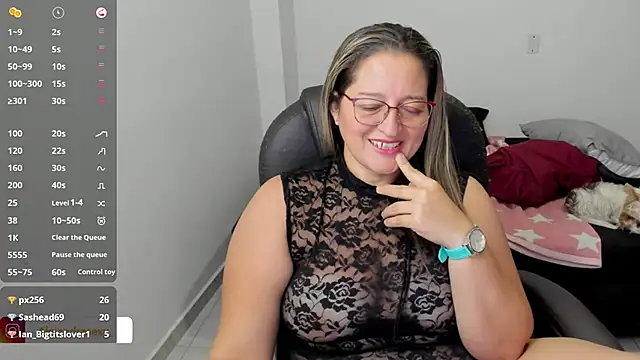 alejandra_milf_ (F milf) - Show pussy + 1 minuto de control