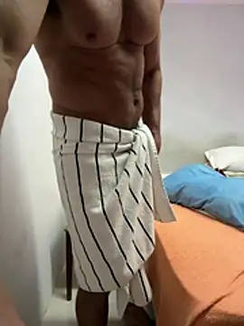 casadolutadorbigstuds - CasadoLutadorBigStuds's free webcam - UK Sex Cams