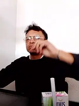 tavomal - TavoMal's free webcam - UK Sex Cams