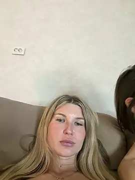 angelmiam - AngelMiaM's free webcam - UK Sex Cams