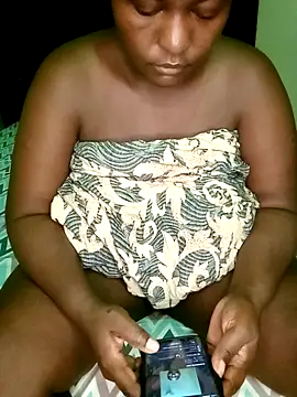 laviedavi - Laviedavi's free webcam - UK Sex Cams