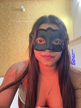 Im_Sakshi_'s live cam