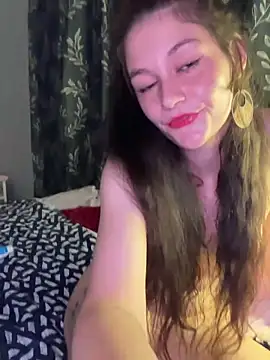 Webcam Model (SomeWhatFoxyX)  is live.Free join now!