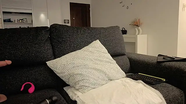 NaughtyMe live sex cam