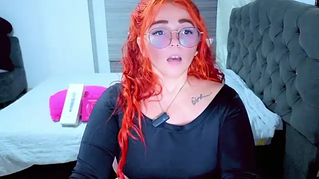 alexatexa2929 (F milf) - tickle my pussy 😳😅